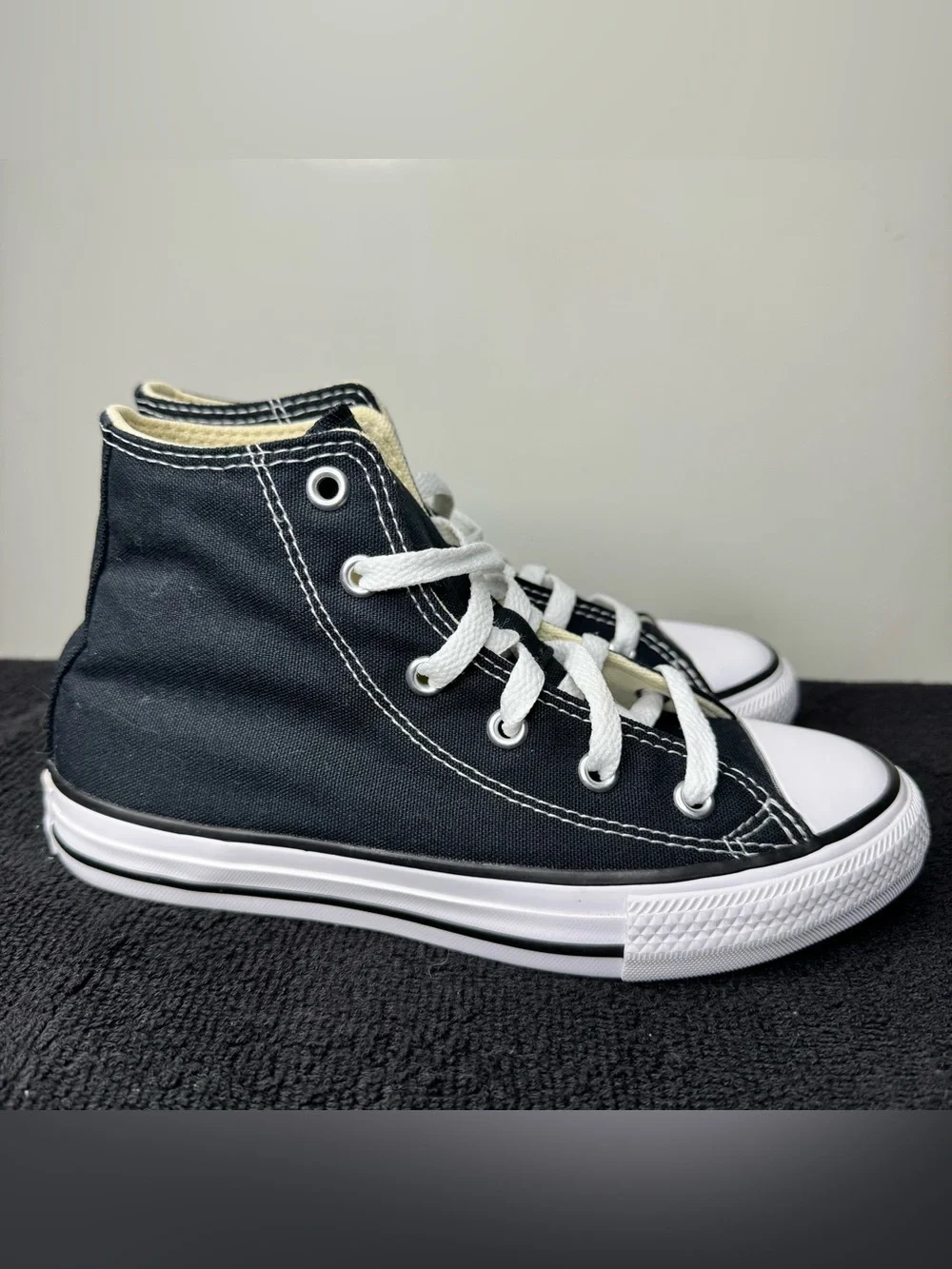Converse Chuck Taylor All Star High Top Black White Youth Size 1.5 Sneakers
